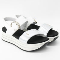 Igi & Co 5679111 White and Silver