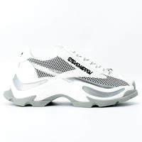 Steve Madden Zoomz White and Silver