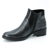 Jose Saenz 2182 Black