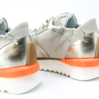 Andia Fora Ruffle Stone and Gold