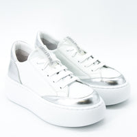 Andia Fora Izar White and Silver