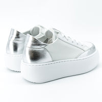 Andia Fora Izar White and Silver