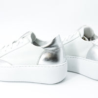 Andia Fora Izar White and Silver