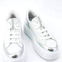 Andia Fora Izar White and Silver