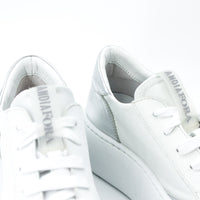 Andia Fora Izar White and Silver