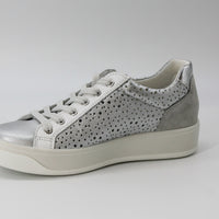 Igi & Co 7656422 Silver and White