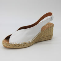 Toni Pons Laila White