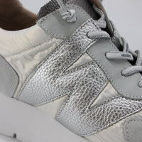 Wonders 2464 White and Silver SS25