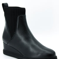 Unisa Jualo Black