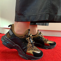 Steve Madden Magnate Bronze