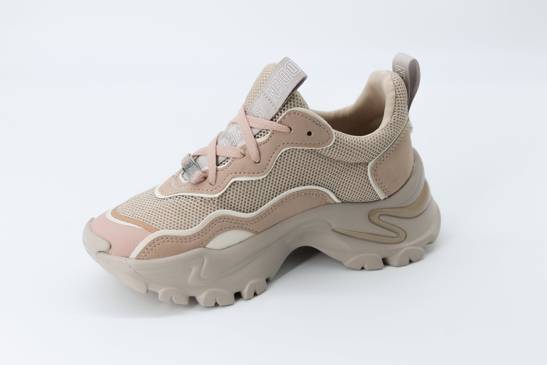 Steve Madden Sneakers in Dusty Pink