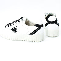 Igi & Co 3665333 White and Black