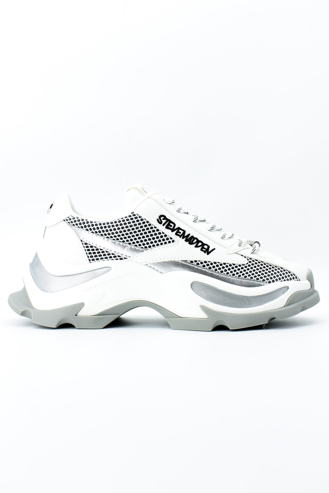 Steve Madden Zoomz White and Silver