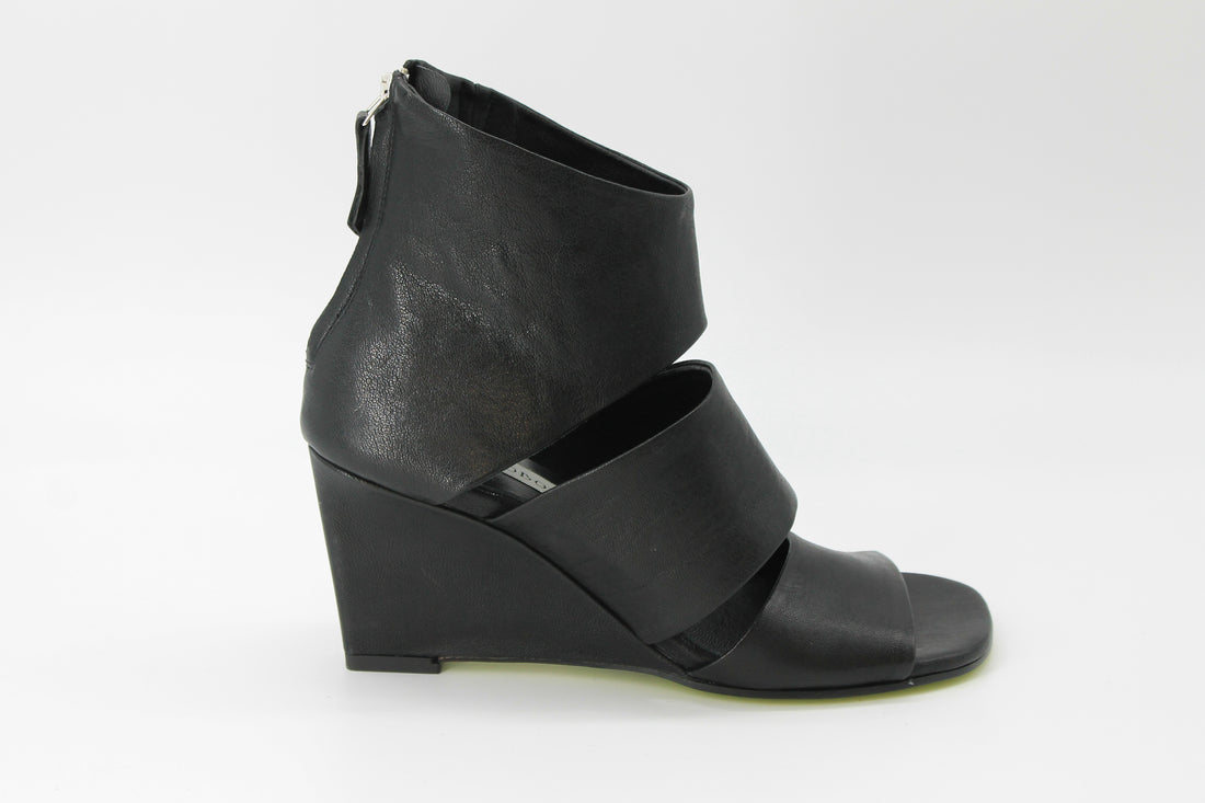 Ernesto Dolani Nix 02 Black