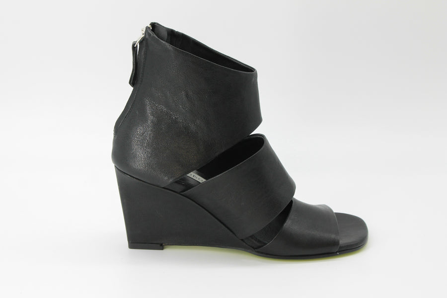 Ernesto Dolani Nix 02 Black