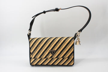 Guess WG921019 Black