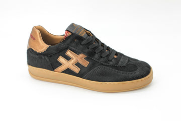 Another Trend A032 Pony Black