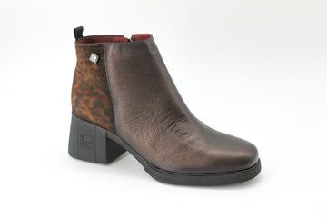 Jose Saenz 5433  Brown