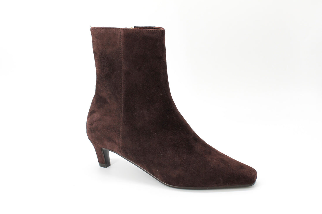 Pedro Anton Milan Burgundy