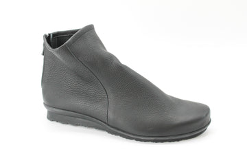 Arche Baryky Black