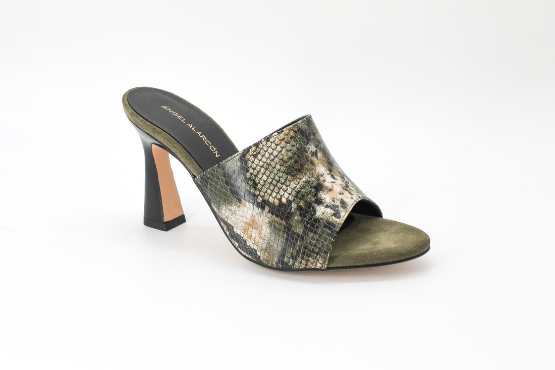 Angel Alarcon 26044 Almau Green Snake