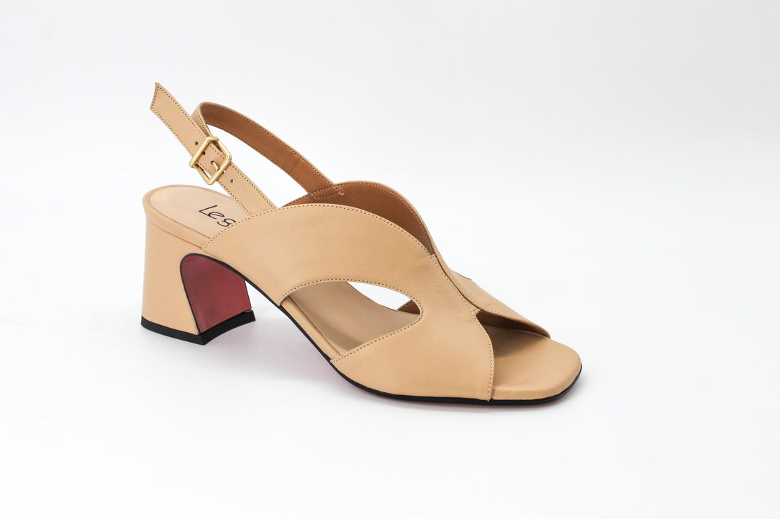 Legazzelle 640 Nude