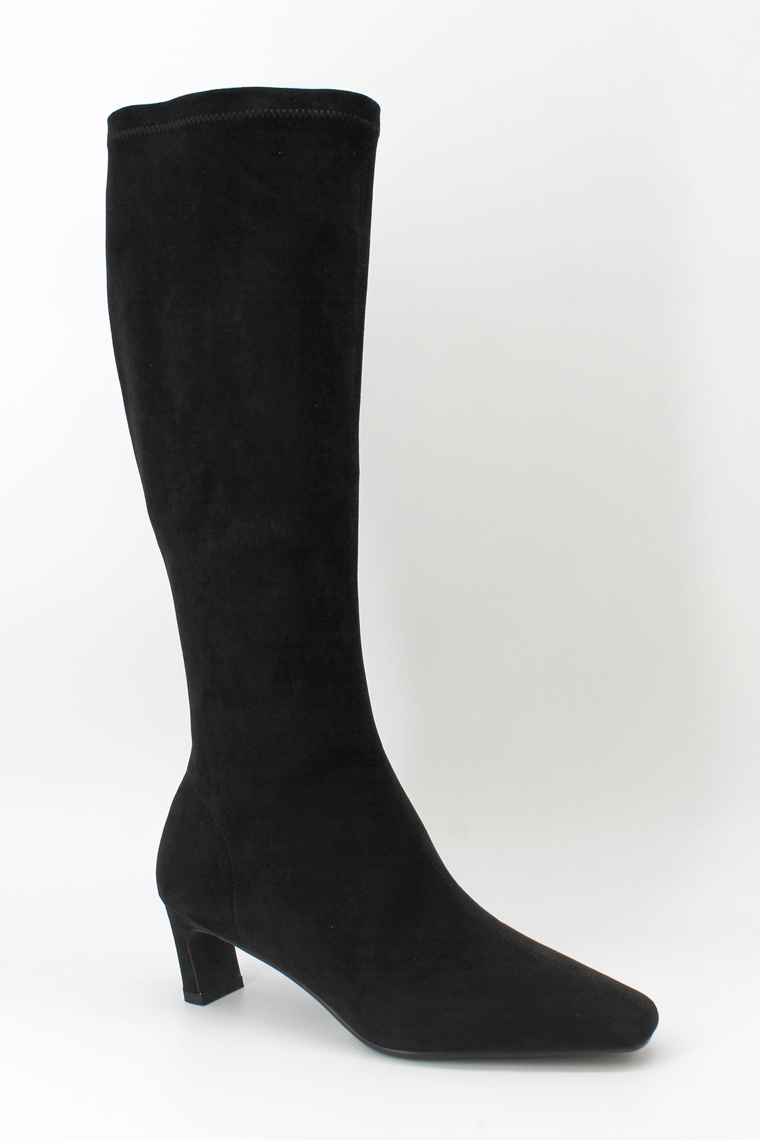 Pedro Anton Xavia Black