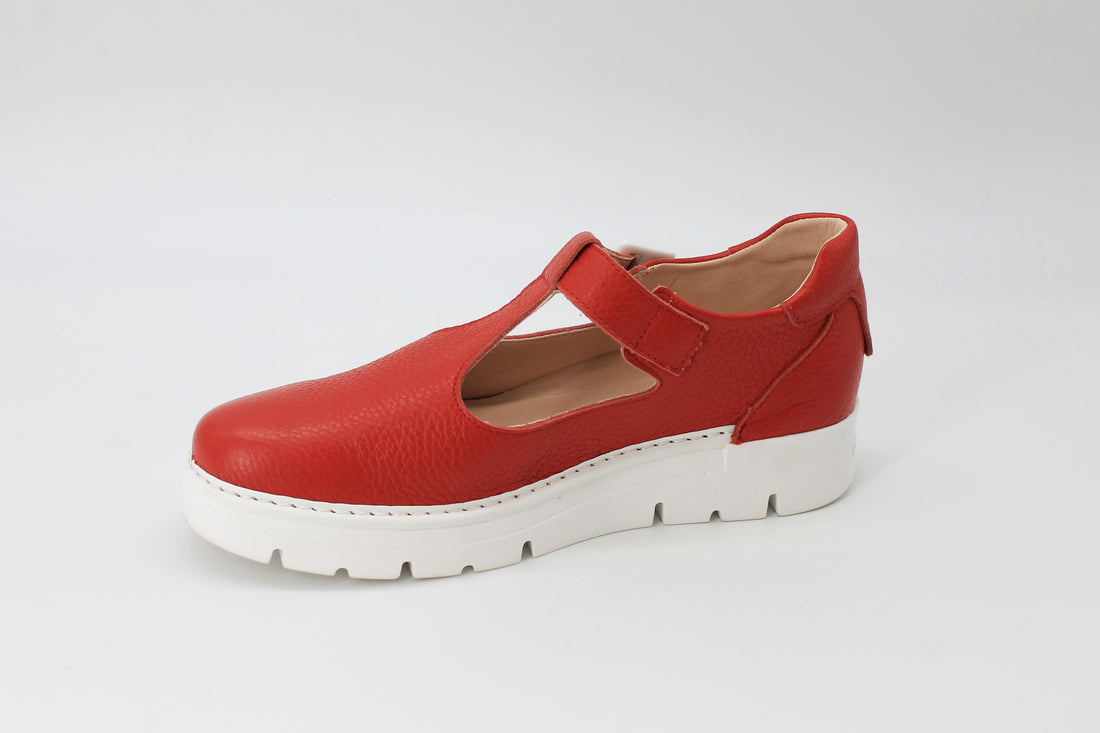 Jose Saenz 2061 Red
